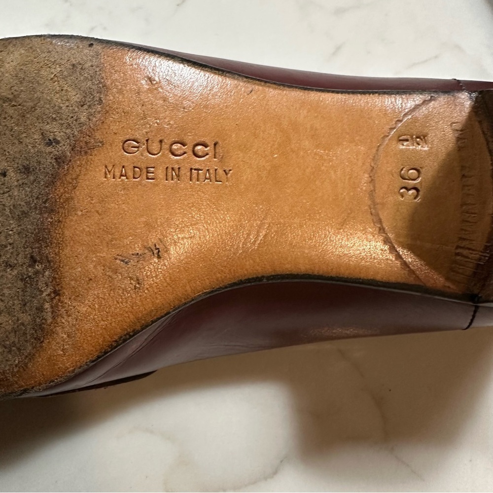 vintage Gucci burgundy leather loafer pumps with a gold-tone horsebit detail. - Picture 7 of 10